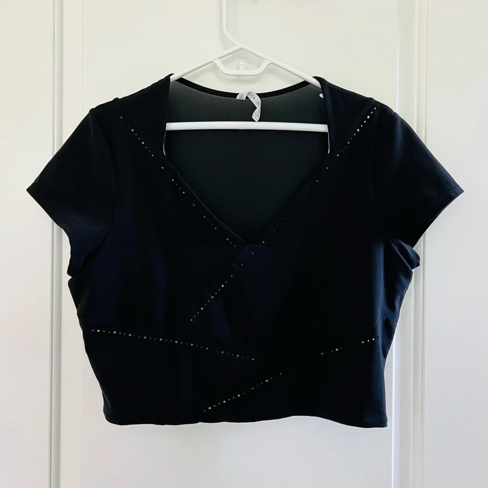 Athleta “It’s a Wrap” Cropped Tee - Picture 2 of 5